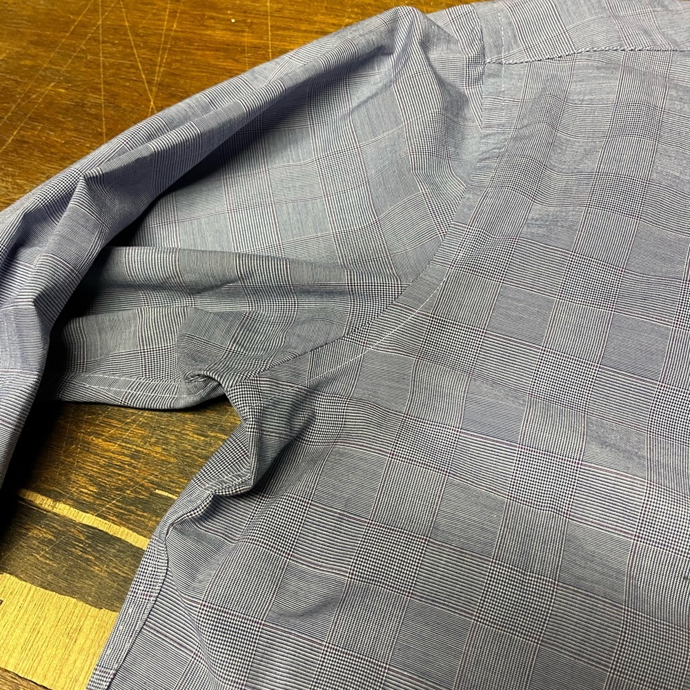 Tommy Hilfiger Men’s Button Down Shirt - Moderate Signs Of Use - Size 15.5 32/33 - Picture 2 of 5